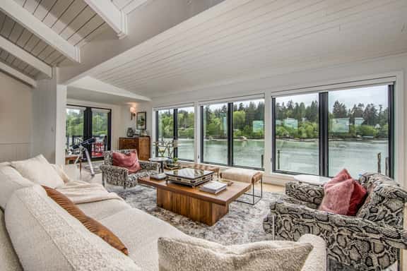 Bainbridge - Image 1